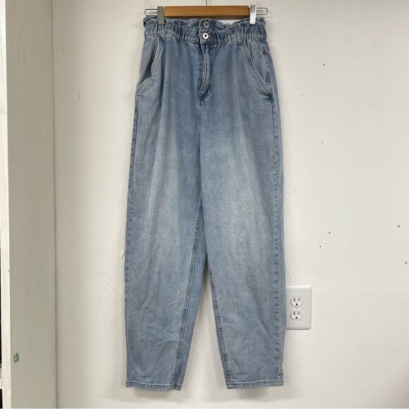 91 Cotton On Light Wash Paper-bag Waist Mom Jeans Womens 6 - Picture 1 of 10